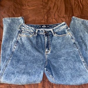 Hollister curvy ultra high rise mom jean